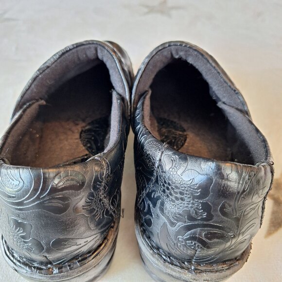 BOC Born Clogs Women's Size 10/42 Black Tooled Faux Leather Slip On Boho - Picture 13 of 13